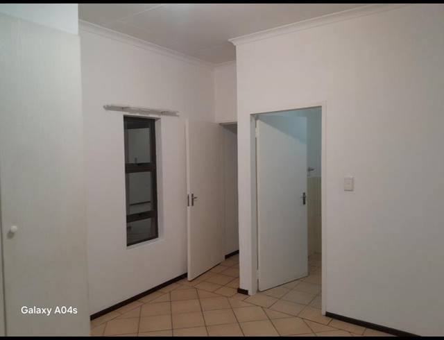2 BEDROOM PROPERTY TO RENT IN SUNNYROCK
